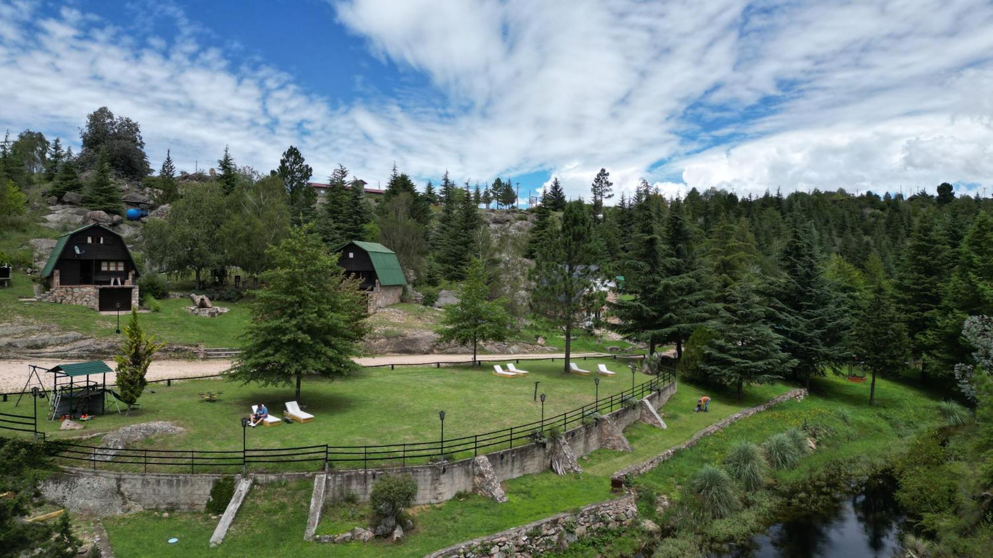 Village Alojamento de Turismo Selvagem