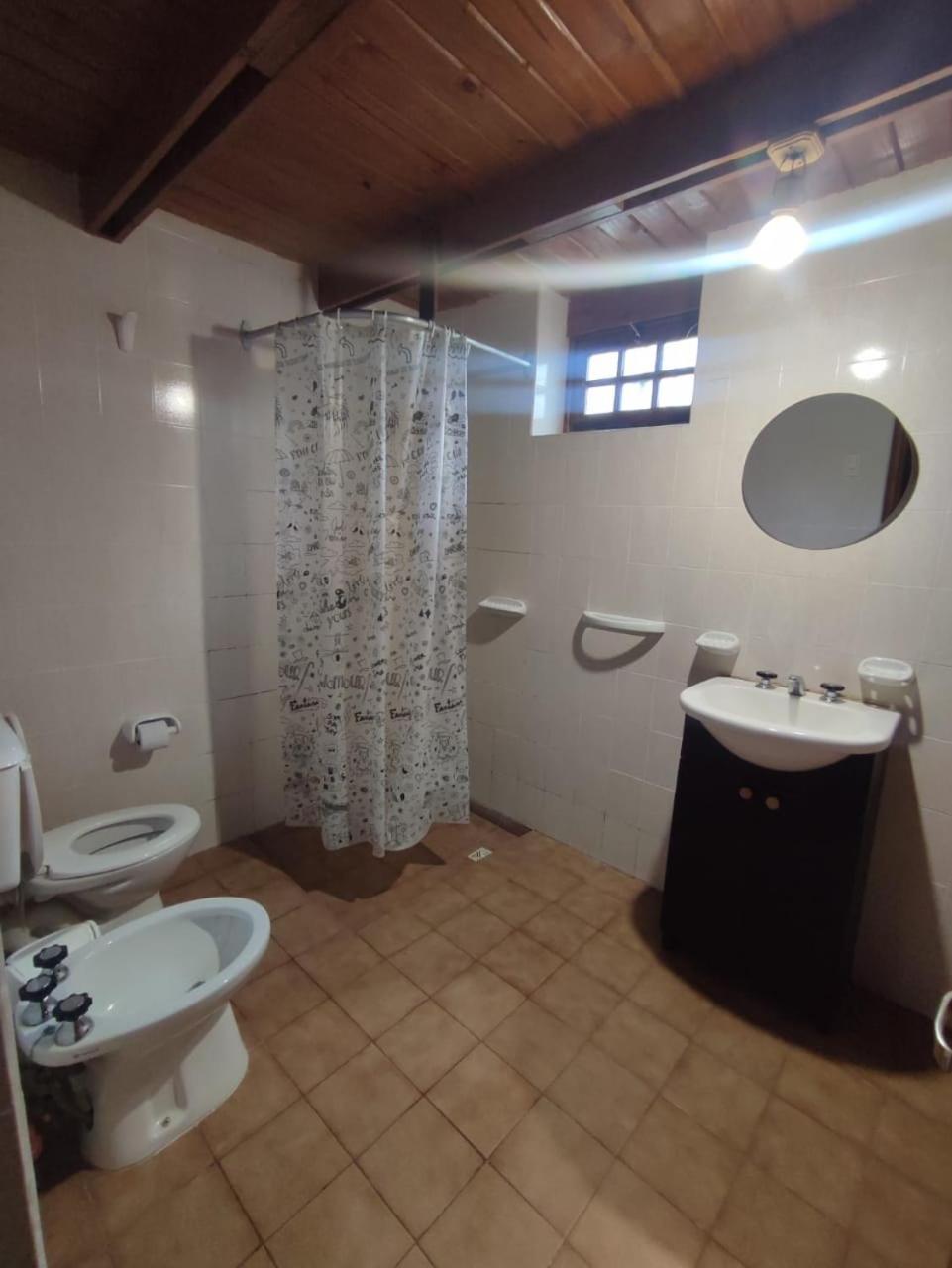 Village Lodge *